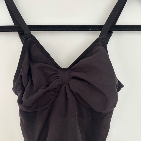 Skims seamless sculpt thong bodysuit - Picture 6 of 8